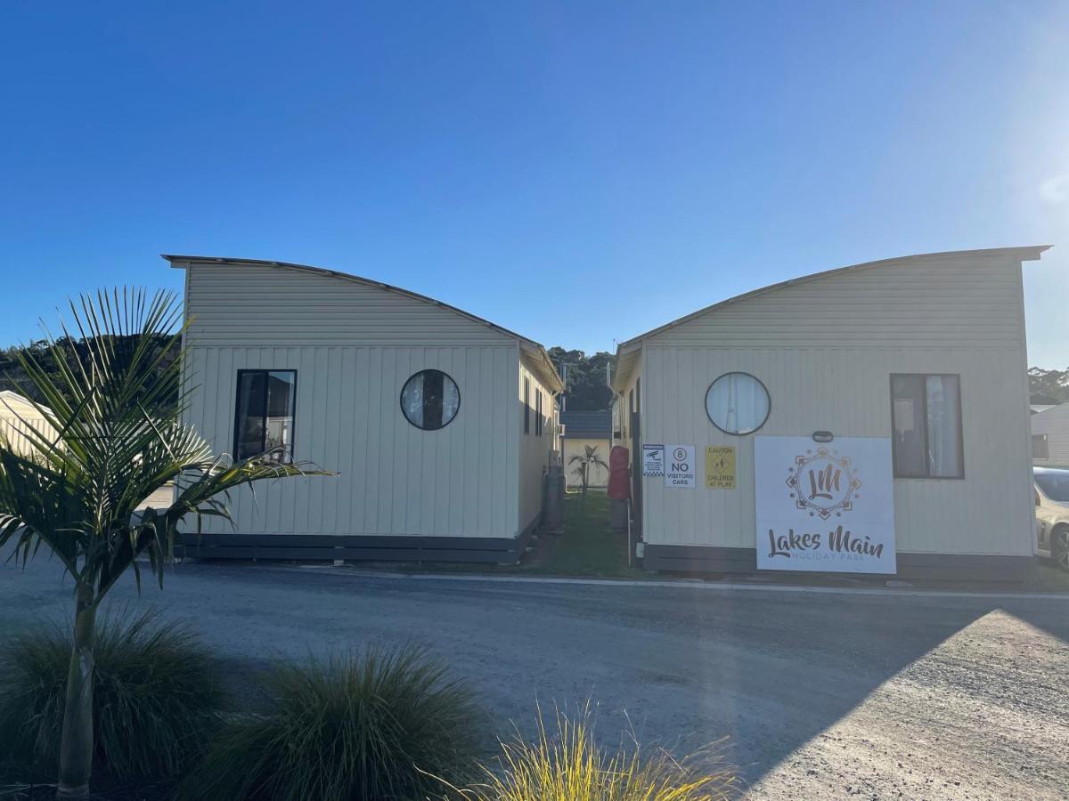 Lakes Main Holiday Park Hotel Lakes Entrance Exterior photo