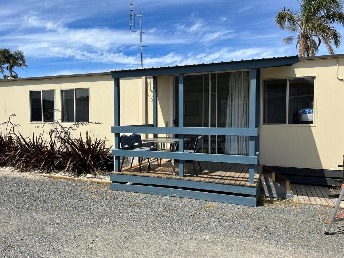 Lakes Main Holiday Park Hotel Lakes Entrance Exterior photo